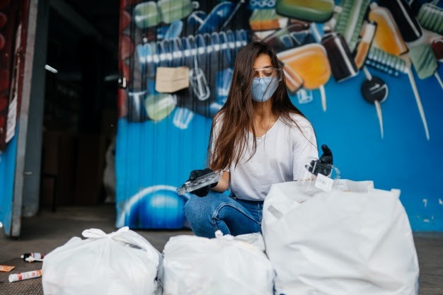 Hábitos de reciclaje en casa para residuos peligrosos